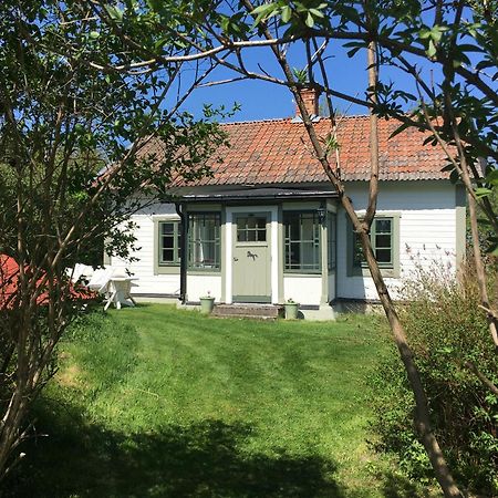 Enkoeping Cottage Enköping Exterior foto